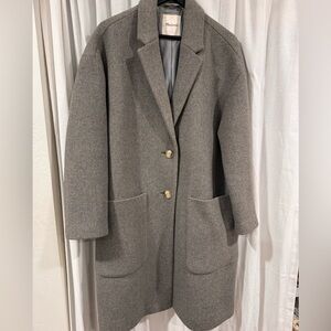 Gently worn Madewell Woman’s coat. Gray. Size large.